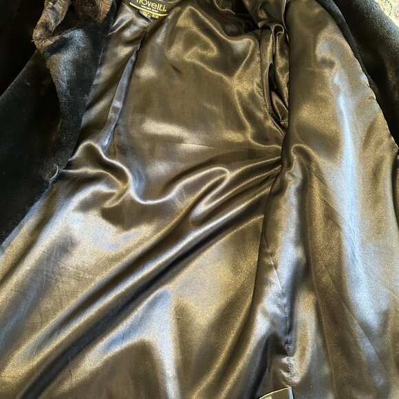 Novelti faux fur coat - Size Med to Large - Picture 5 of 10
